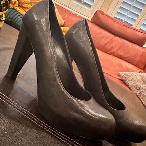 Slightly Used Womens Heels